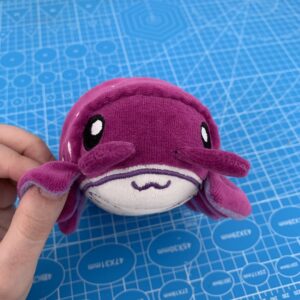 Peluche isopod violet Face